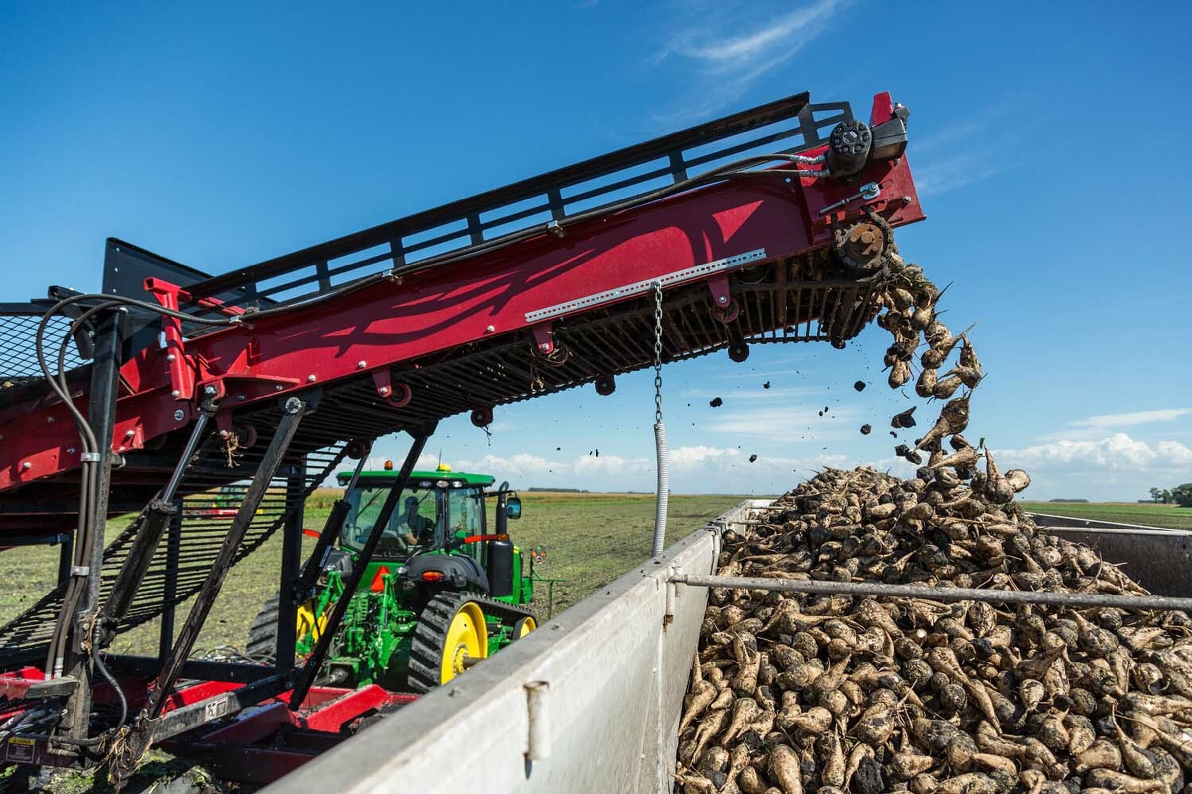 SESVanderHave suikerbietenzaad - suikerbieten rooier, oogst bietenhoop, rode rooimachine